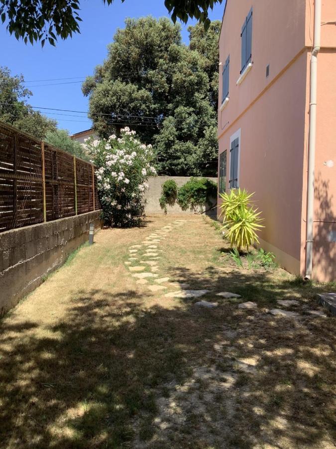 Un Sejour Entre Nimes Et Montpellier Apartment Souvignargues Ngoại thất bức ảnh